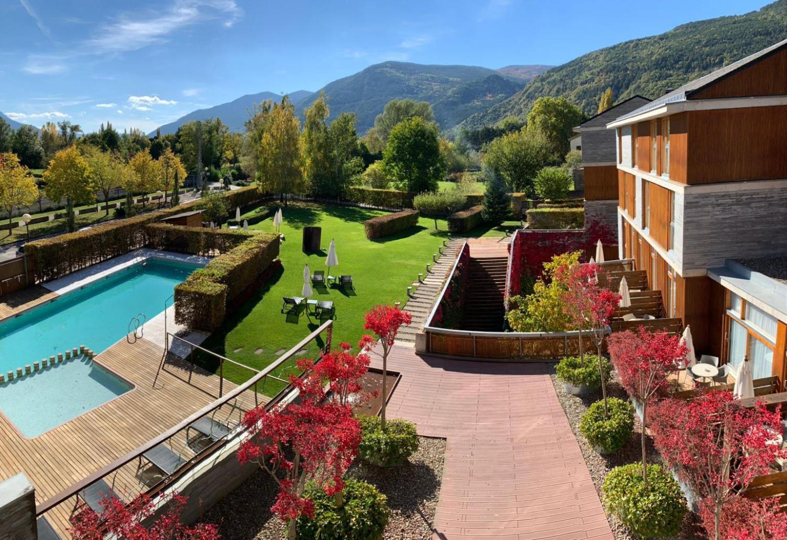 Tierra De Biescas Hotel Buitenkant foto
