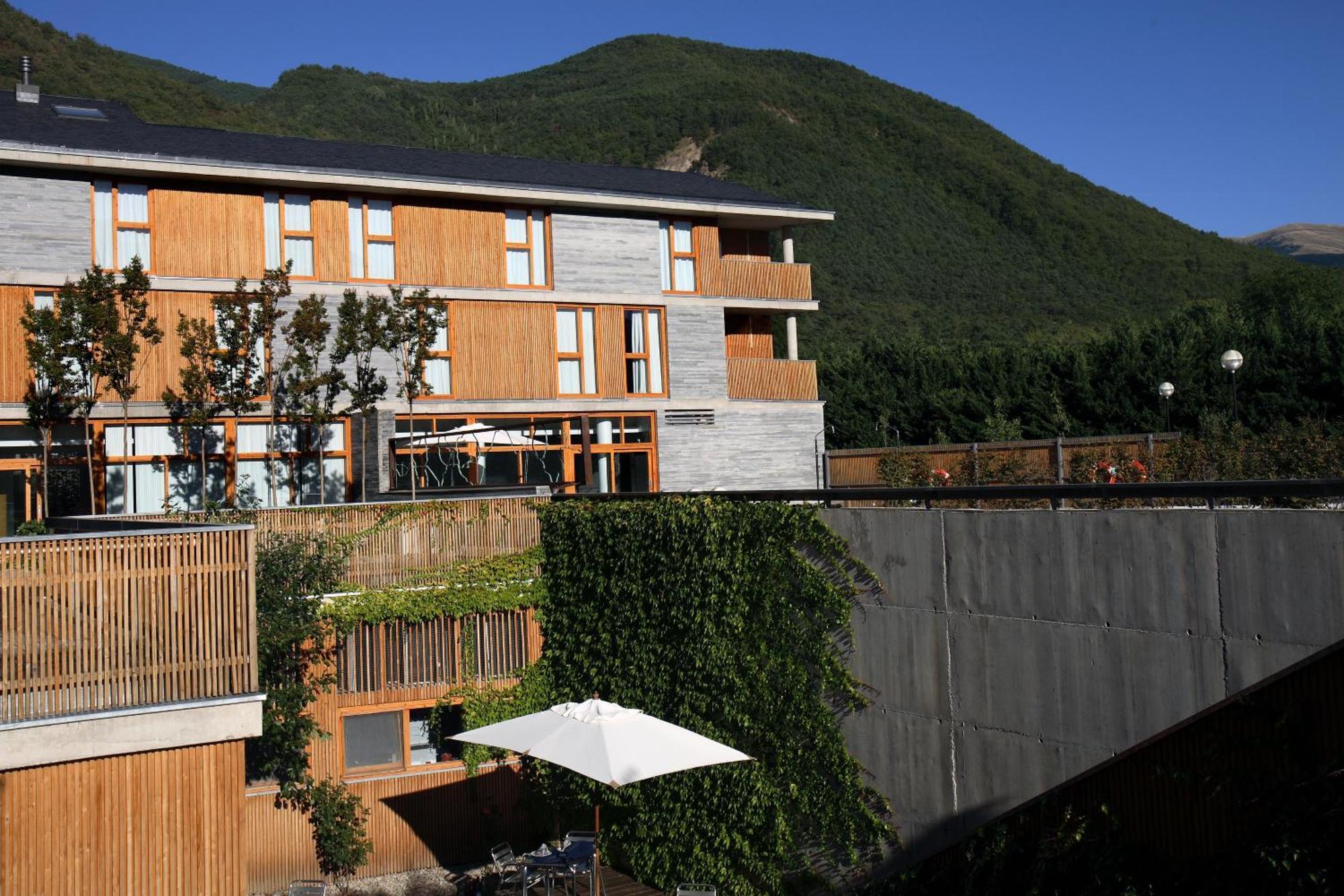 Tierra De Biescas Hotel Buitenkant foto